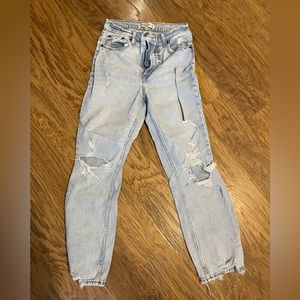 Abercrombie Straight Ankle Jeans